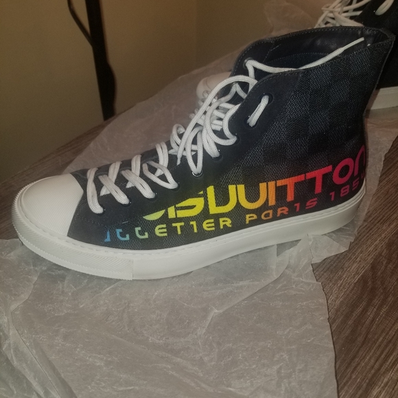 Louis Vuitton mens Tattoos/ Authentic - Picture 7 of 12